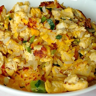 卵とねぎのシンプル豆腐チャーハン